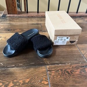 Steve Madden Slides